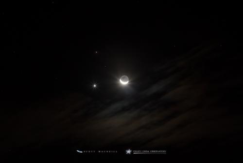 15% crescent Moon, Mars, and Venus in conjunction at Frosty Drew Observatory. Credit: Scott MacNeill