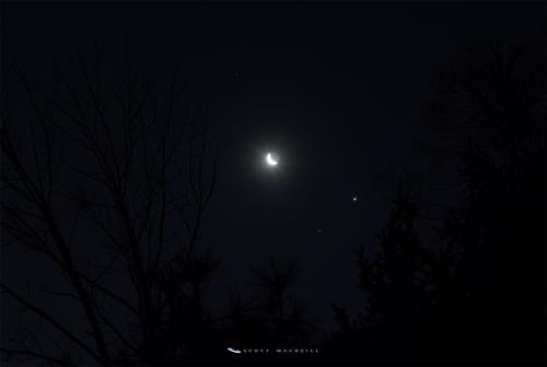 Mars, Jupiter, and the Moon in conjunction. Credit: Scott MacNeill