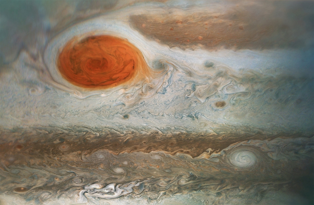 NASA Juno Spies Jupiter's Great Red Spot