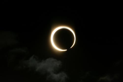 The annular solar eclipse over Japan on May 22, 2012. Image Credit: Hideyuki KAMON from Takarazuka / 宝塚市, Hyogo / 兵庫県, Japan / 日本