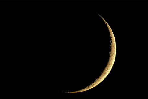 The super thin waxing crescent Moon at 6%. Credit: Frosty Drew Astronomy Team member, Scott MacNeill captured this will the Observatory's 16 inch telescope.