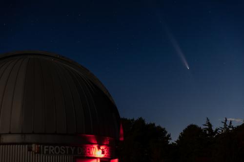 Comet C/2023 A3 Tsuchinshan-ATLAS over Frosty Drew Observatory. Credit: Frosty Drew Astronomy Team member, Brian Nieves, captured this image on Tuesday, October 15, 2024.